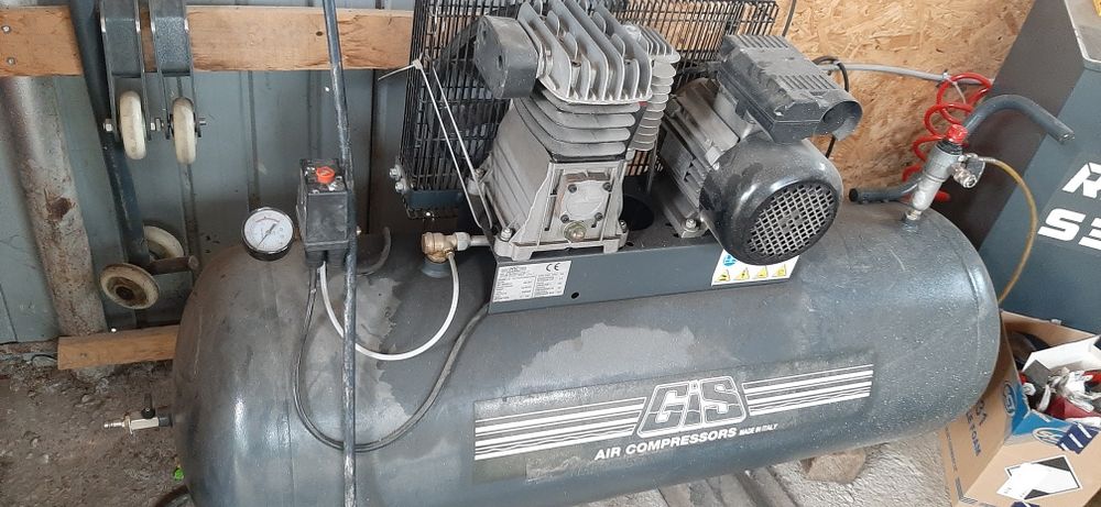 Vând vulcanizare completă.  Compresor/aparat echilibrat/dejantat/elevator