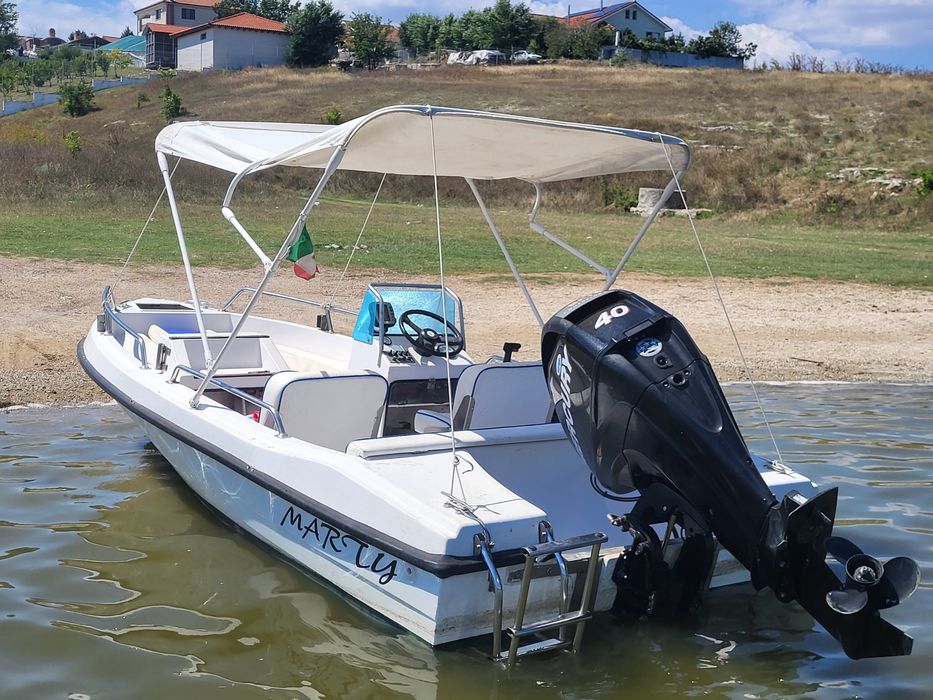Vând barcă Rio Open+peridoc+motor