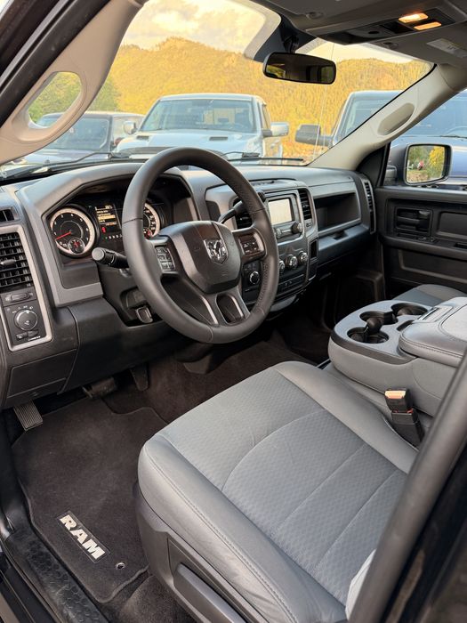 Dodge Ram 5.7 Hemi 4x4  An 2017 Autoutilitara  Inmatriculat