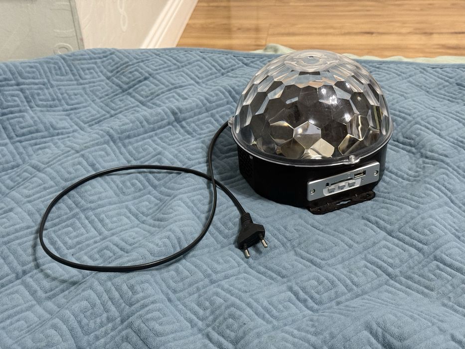 LED диско-шар / светомузыка с эффектом 360°
