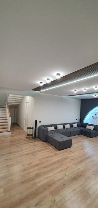 Svoy katej prodoyotsa srochno