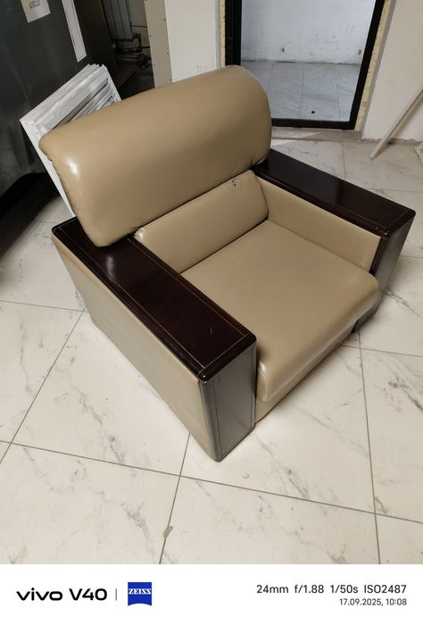 Продам набор кабинет руководителя стол кресло диван