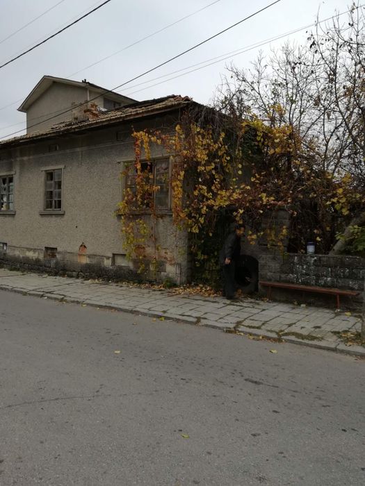 Продава се Къща в Велики Преслав - 140 кв.м за 365 €/кв.м - Снимка #1