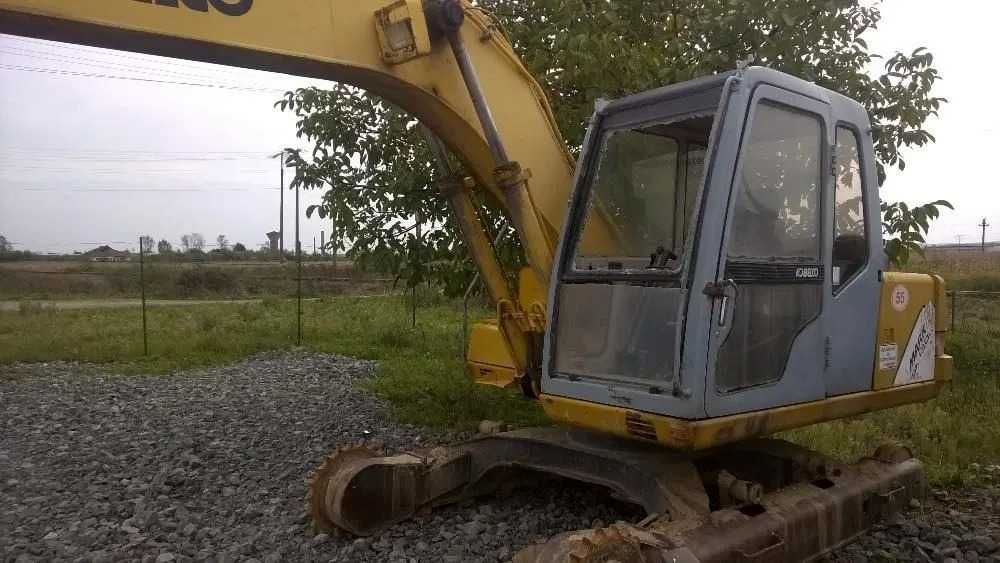 Cilindru hidraulic excavator pe senile Kobelco 130 LC