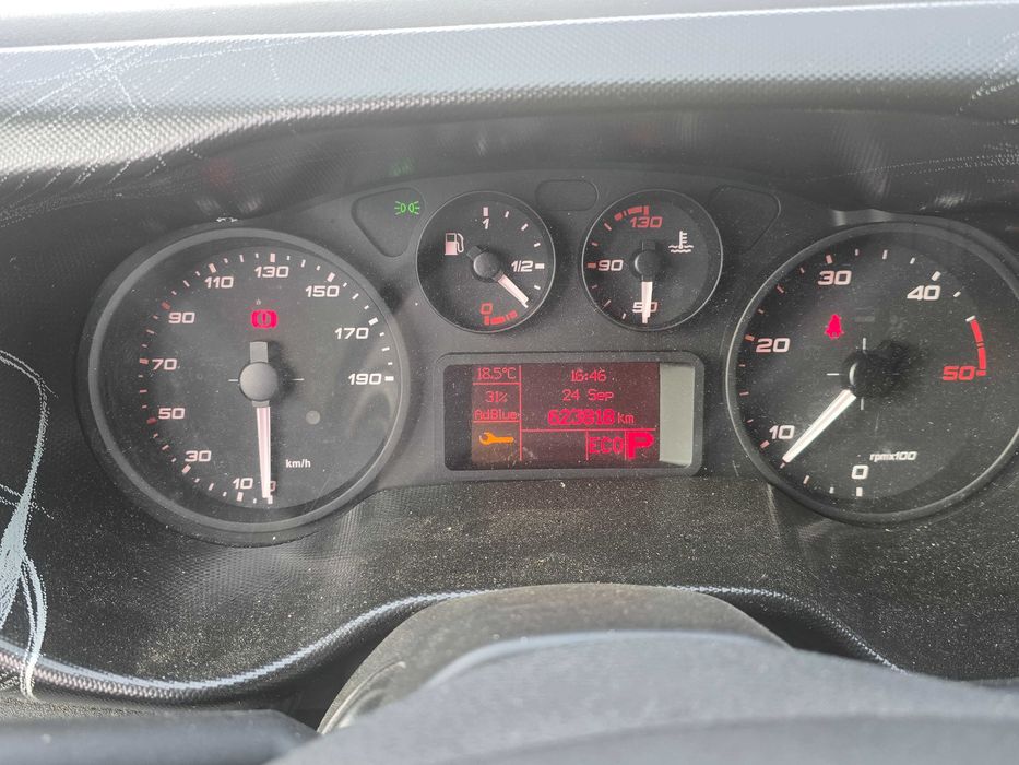 IVECO DAILY + remorca doua pozitii JUZJADE