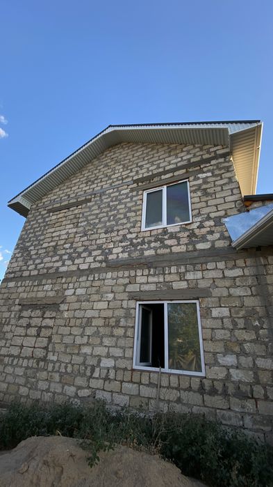 Продается коттедж в центре поселка Индербор!