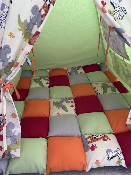 Cort teepee cu salteluta