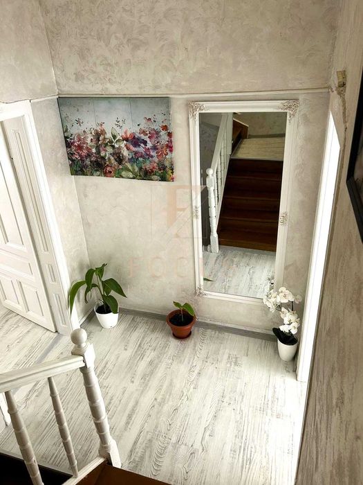 Дава се под наем Къща в Пловдив, Център - 200 кв.м за 800 € - Снимка #8