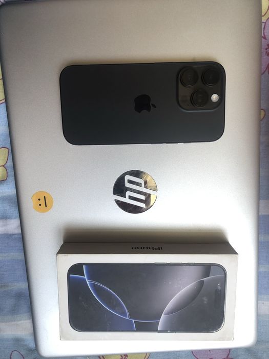 iPhone 16 Pro black