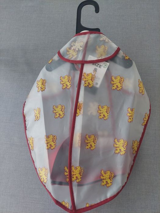 Дъждобранче за малко куче