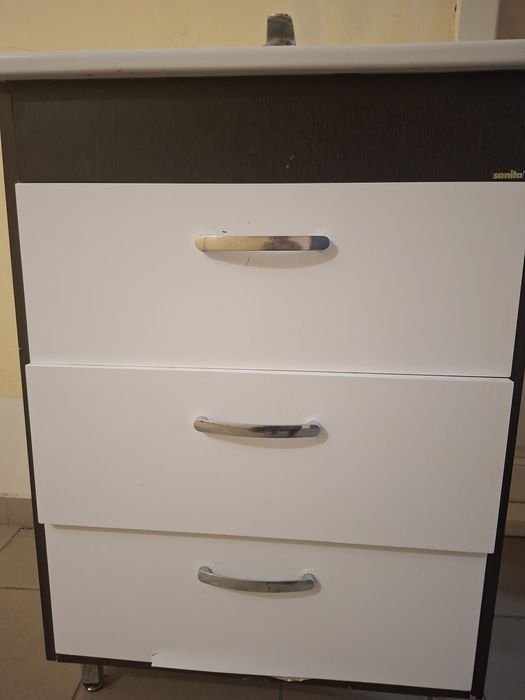 Раковина с тумбой