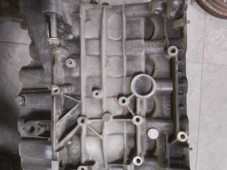 Двигатель блок WV Passat 2.0 fsi