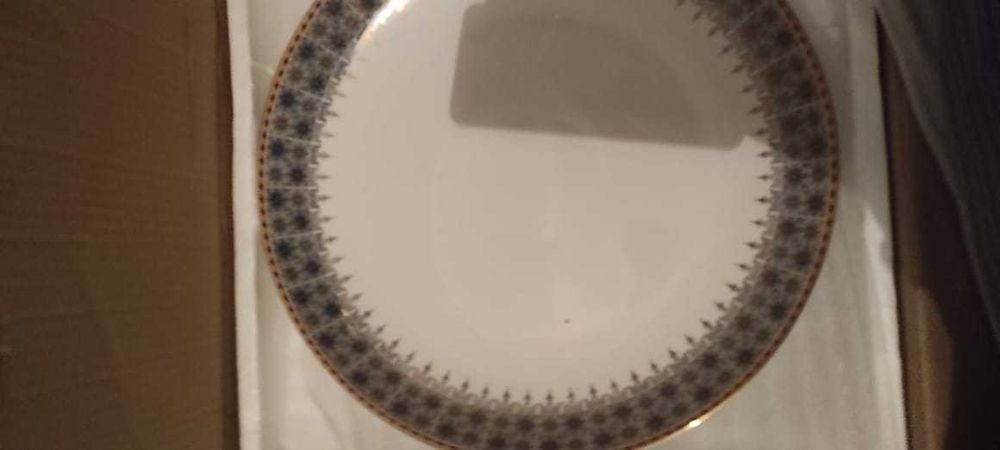 продам блюда  новые 3 шт. D40см