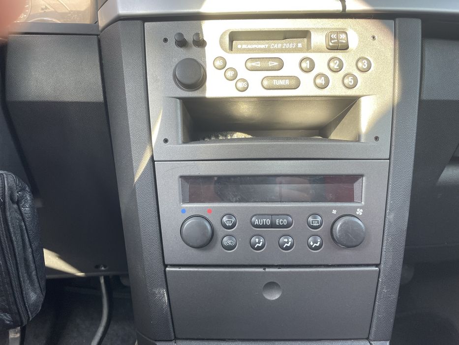 Vand urgent Auto opel meriva 2003