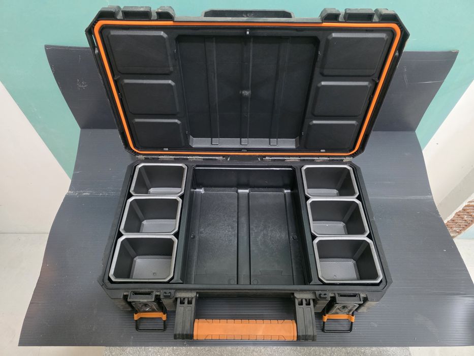 Професионален работен куфар