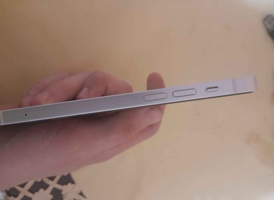 Schimb iphone 12 cu laptop