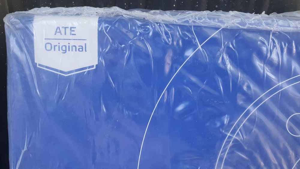 СПИРАЧНИ ДИСКОВЕ + комплект накладки Mercedes C-class W203 320 CDI