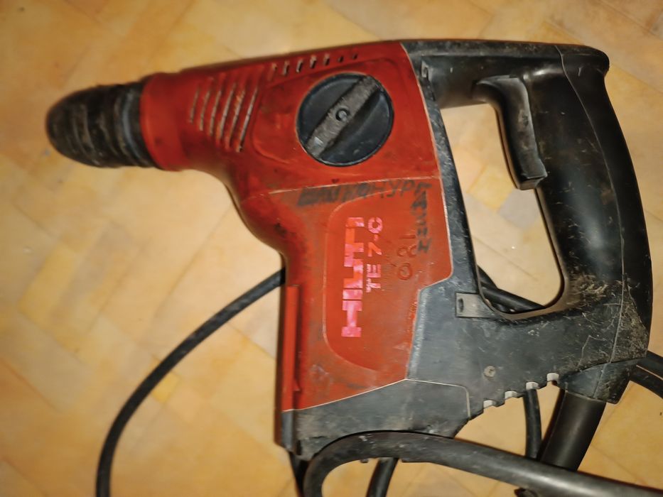 Перфоратор мощный Hilti