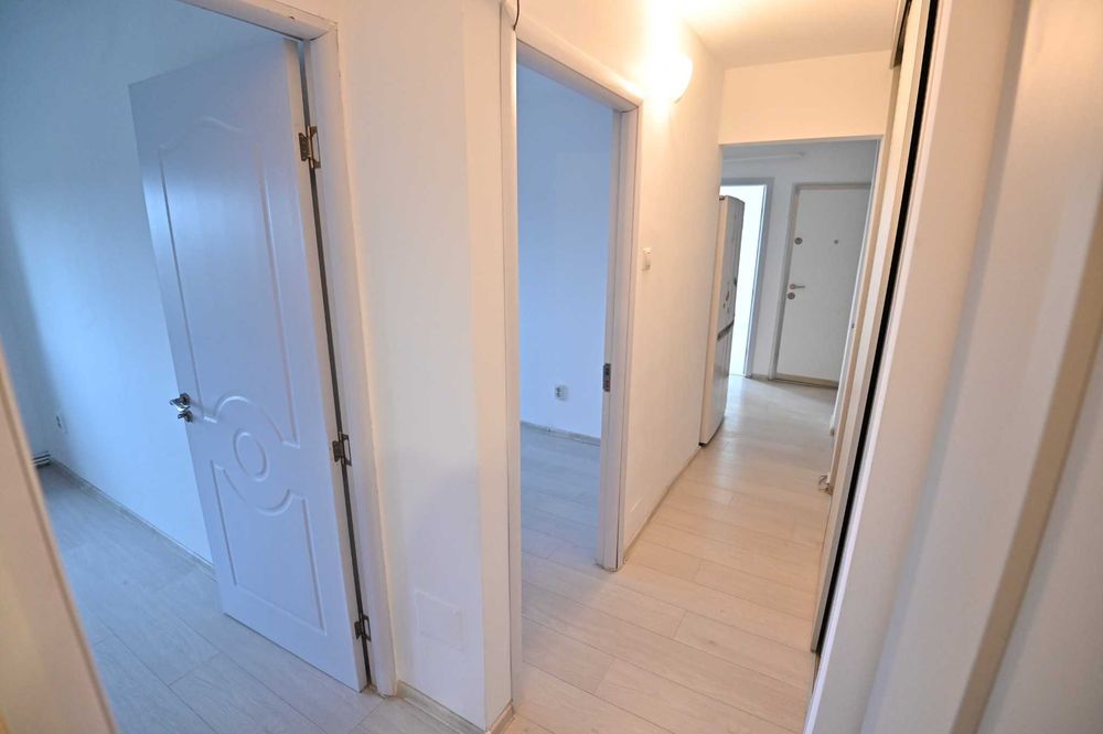Apartament decomandat renovat complet, centrală proprie, zonă liniștită - Direct de la proprietar