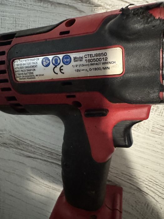 Masina de insurubat cu impact Snap on