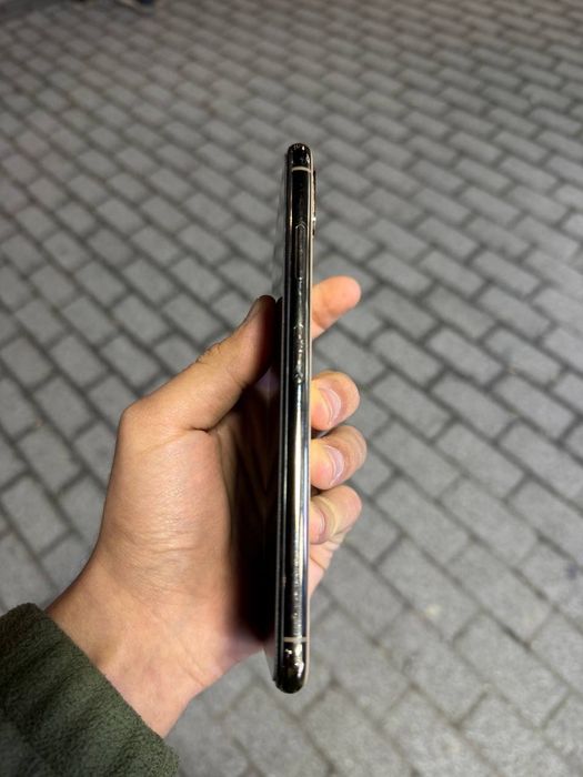 Iphone Xs max sotiladi ideal