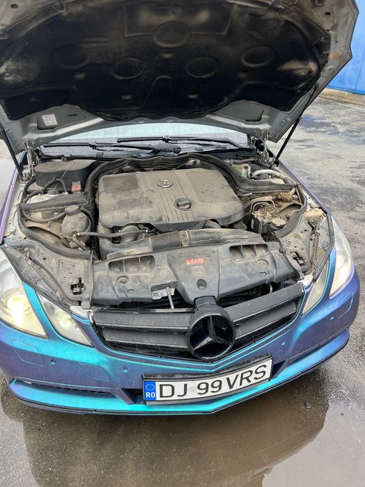 Vând Mercedes e 220
