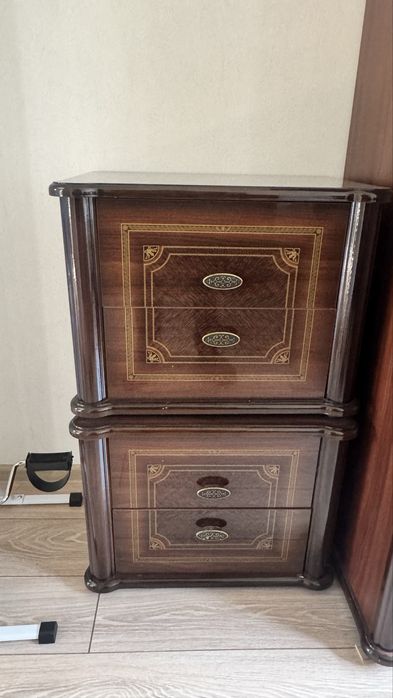 Спальный гарнитур