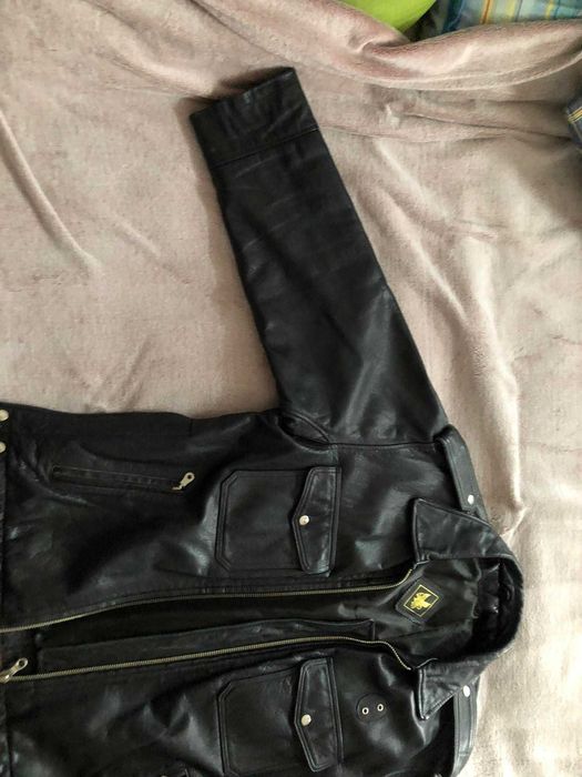 Черно кожено яке, много запазено истинска кожа мотор