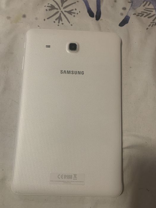 Vand tableta samsung tab e