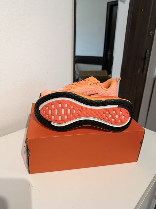 Nike Vomero Plus Orange