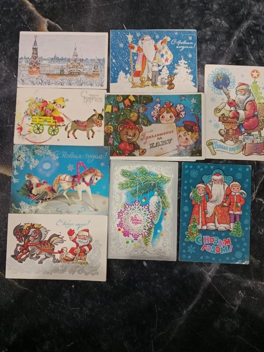 Продам открытки ссср и значки.