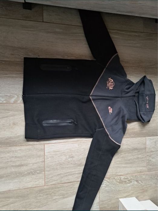 Nike Tech Syna world