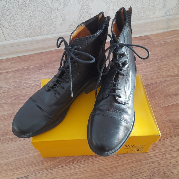 Кожаная обувь женская