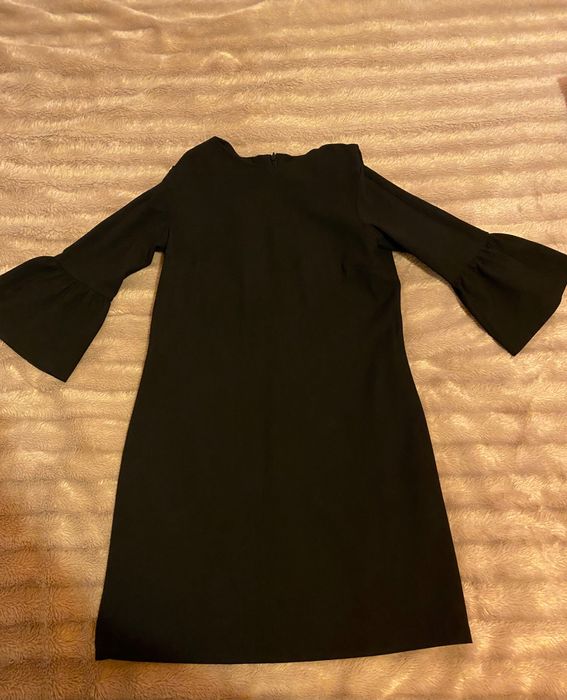 Rochie neagră Zara
