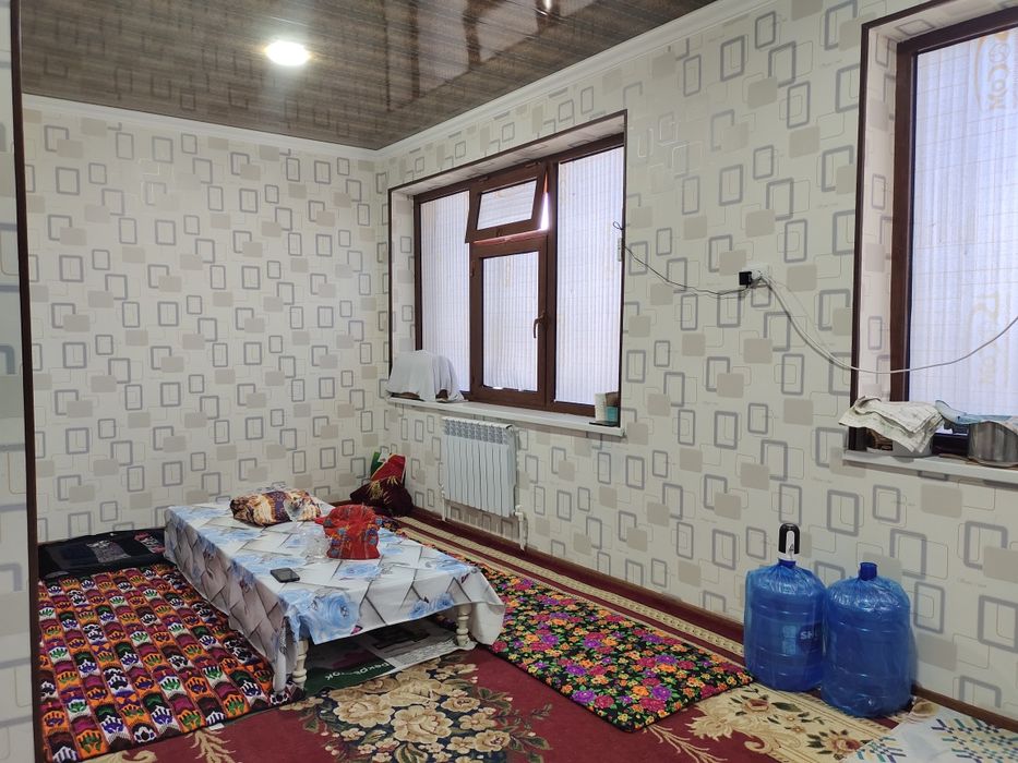 Uy sotiladi yangi domdan guliston mira kòchada