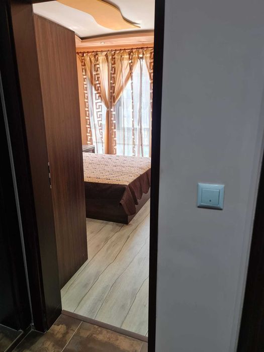 Дава се под наем Тристаен апартамент в Пловдив, Христо Смирненски - 117 кв.м за 568.14 € - Снимка #9