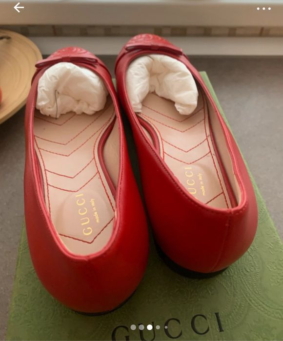 Balerini Gucci.