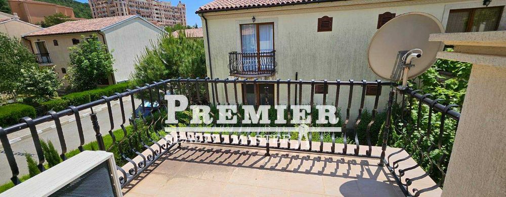 Продава се Двустаен апартамент в к.к. Елените - 71 кв.м за 817 €/кв.м - Снимка #4