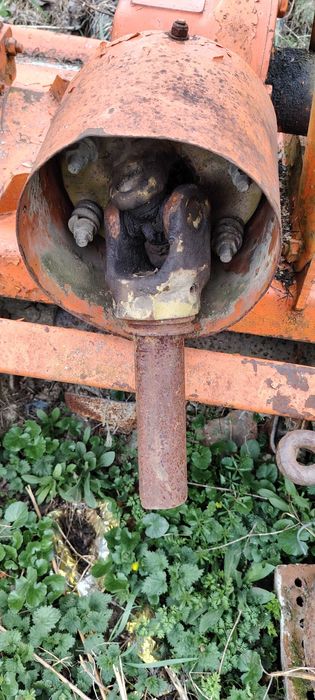 Vând freză nemțească cu ambreiaj – stare foarte bună