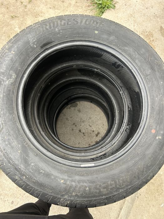 225 65 17 Bridgestone vara dot 2022