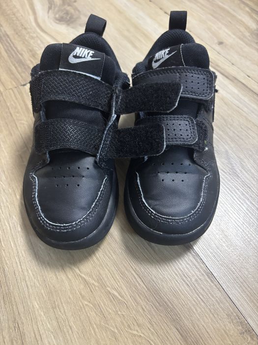 Adidasi / tenesi Nike