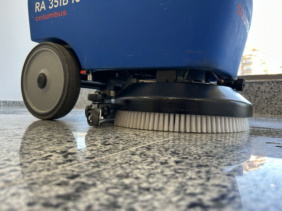 Еднодискова почистваща машина COLUMBUS