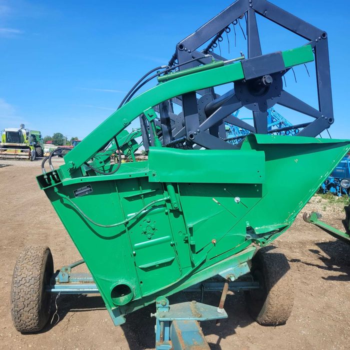 Header John Deere, carut transport
