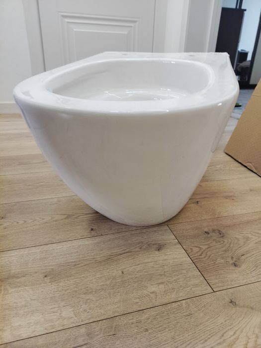 Продам подвесной унитаз