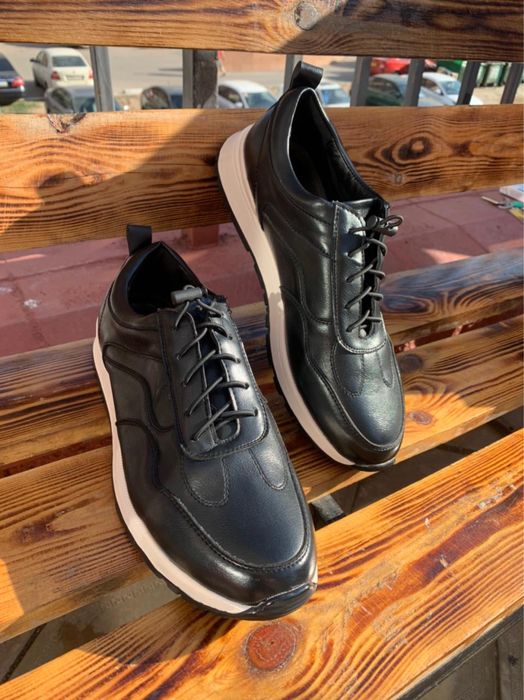 Продам мужскую обувь