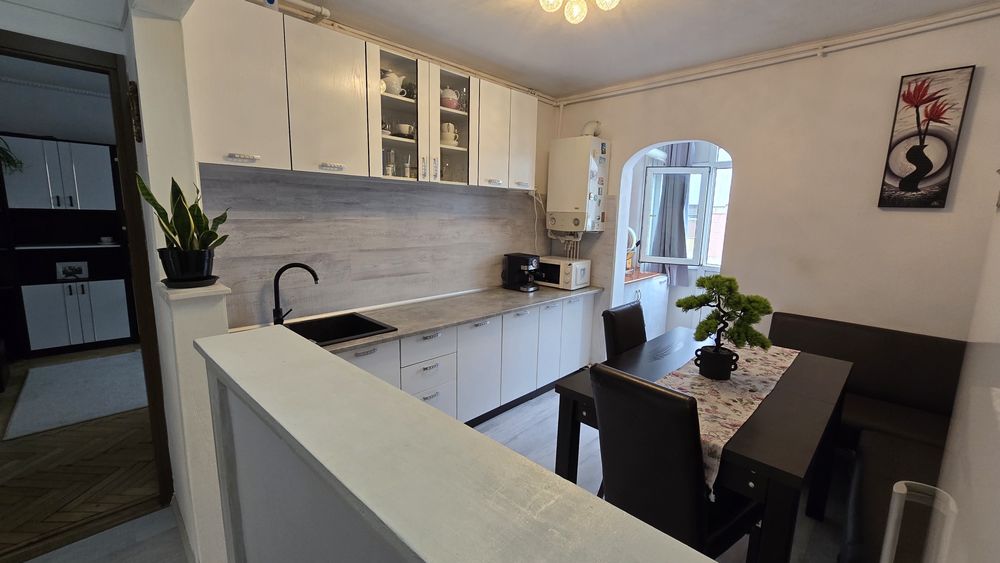 Apartament 2 camere decomandate