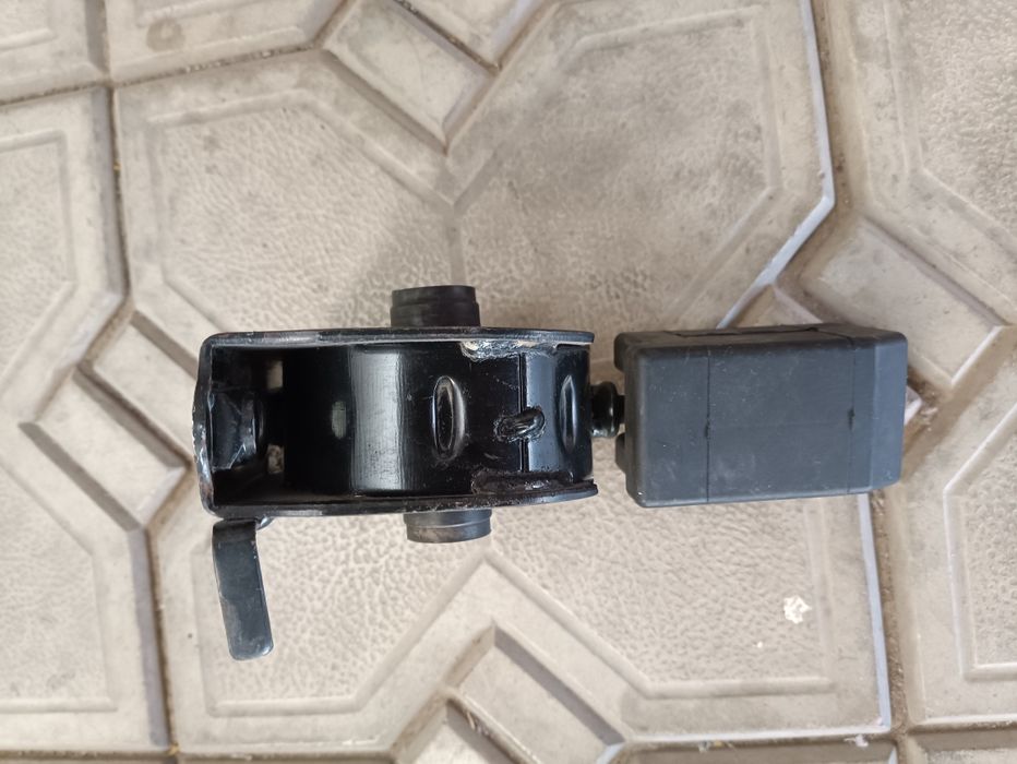 Подушка от Toyota Avensis