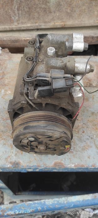 Компрессор кондиционера Митсубиси Делика