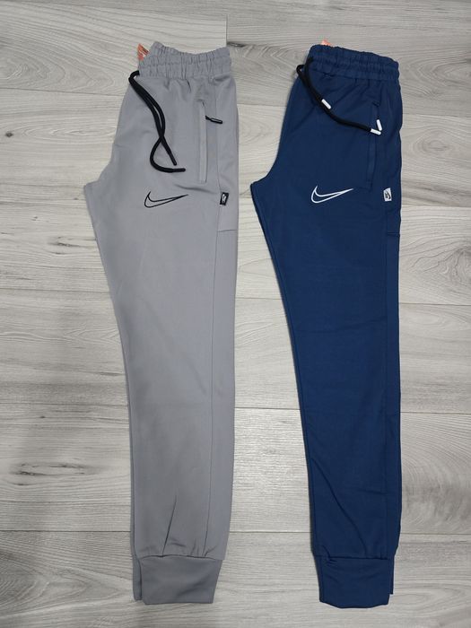 Pantaloni de trening barbati/ Noi Nike
