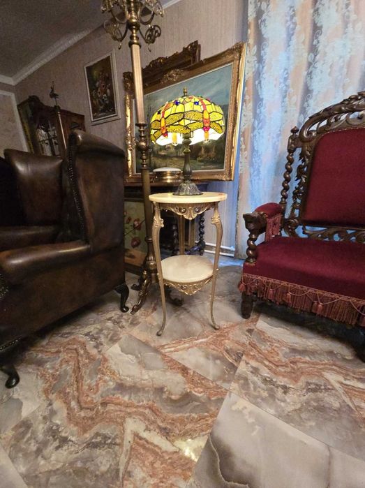 Suport pe doua nivele din bronz si onix stilul Ludovic al XVI